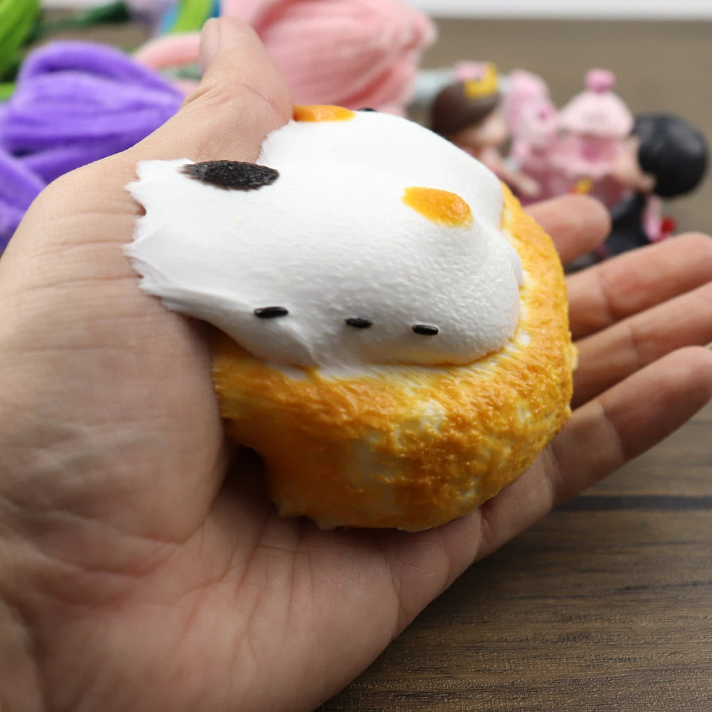 Letssquishy Taba スクイーズ：パンを抱いた小さな花猫 – 手作りシリコンスクイーズフィジェットトイ