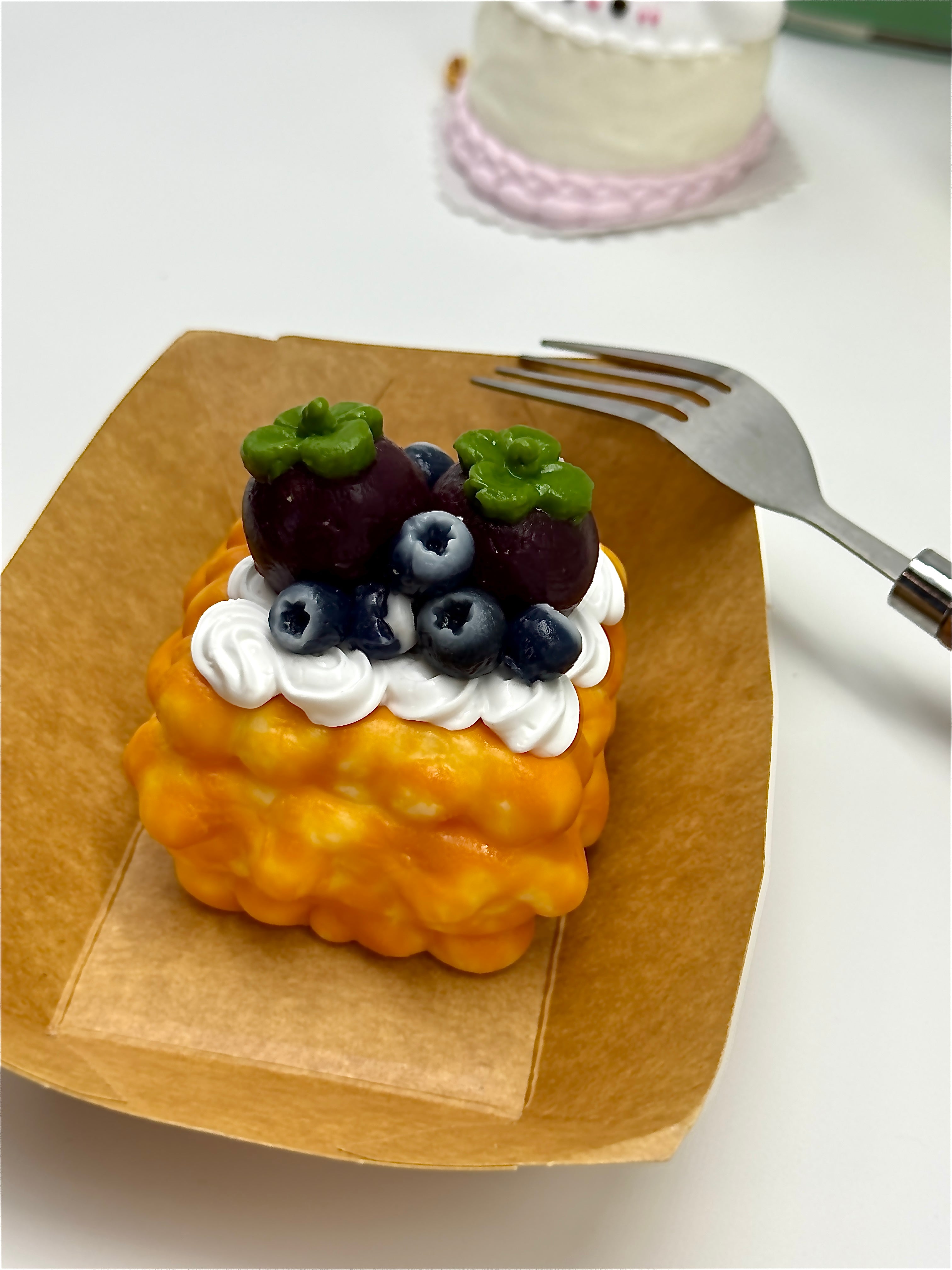 Letssquishy Tabaスクイーズ：リアルなマンゴスチン＆ブルーベリーワッフル - 手作りシリコンデザートフィジェットトイ