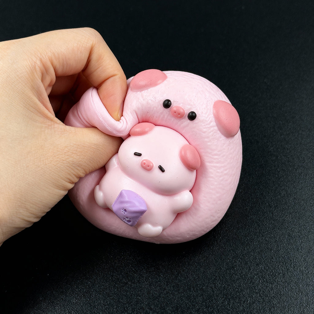 Letssquishy Taba スクイーズィー 愛らしい小さなソファとピンクのブタのかわいい装飾フィギュア